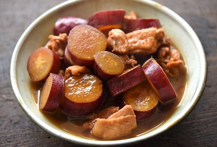 さつまいもと鶏肉の煮物